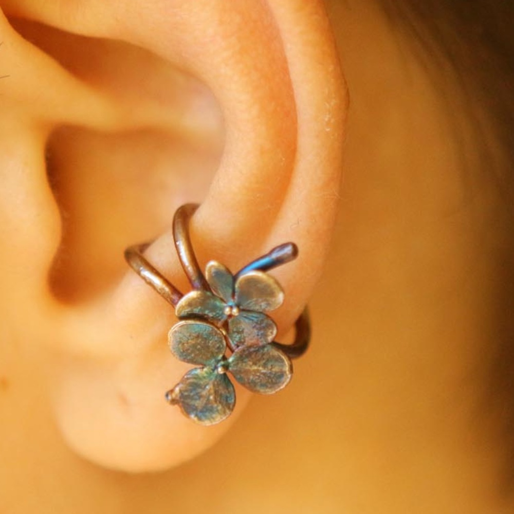 Cuff in silver, Hydrangea